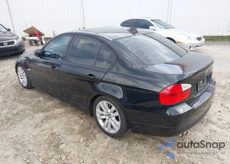 2006 BMW 325I z USA, uszkodzony, nr VIN WBAVB135X6PT11297